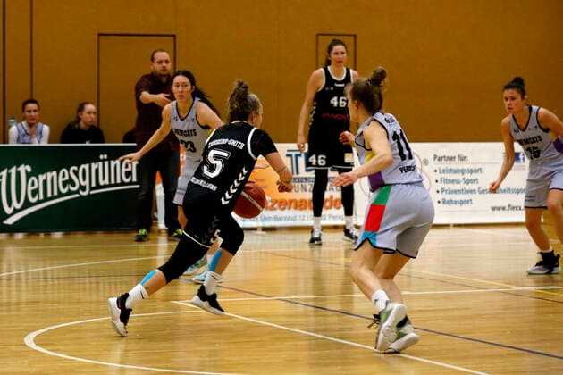 05.01.2022, Damen Basketball, DBBL Pokal, Viertelfinal, Saison 2021 2022, Damen, Chemcats Chemnitz - Rheinland Lions Joyce Cousseins-Smith, Rheinland Lions Chemnitz Sporthalle am Schlossteich Sachsen Germany