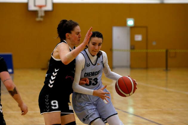05.01.2022, Damen Basketball, DBBL Pokal, Viertelfinal, Saison 2021 2022, Damen, Chemcats Chemnitz - Rheinland Lions Rowie Jongeling, Rheinland Lions, Tereza KracikovÃ , ChemCats Chemnitz Chemnitz Sporthalle am Schlossteich Sachsen Germany