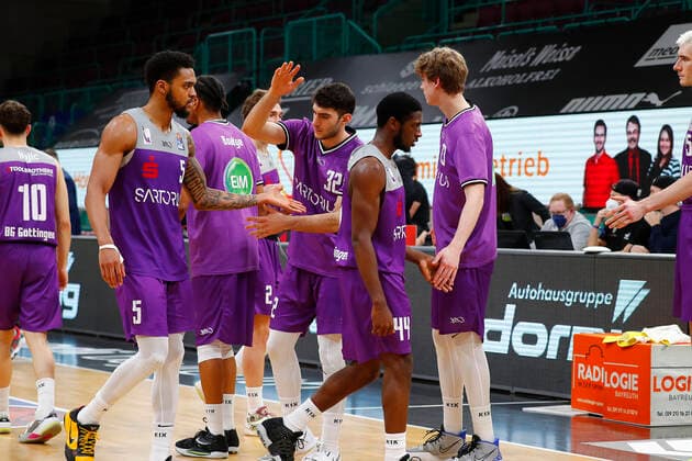 2. Spieltag der easyCredit BBL Basketball Bundesliga in der Oberfrankenhalle in Bayreuth Saison 2021-2022 Medi Bayreuth gegen BG Göttingen Traurige Göttingen Sieler