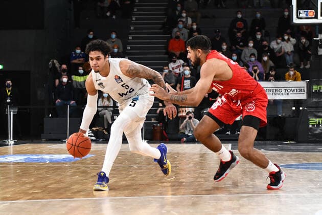 Basketball I Herren I Saison 2021-2022 I Bundesliga I 12. Spieltag I Hamburg Towers - brose bamberg I 05.01.2022 Caleb Homesley ( 5, Shooting Guard, Hamburg Towers) Hamburg edel-optics.de Arena Hamburg Deutschland Copyright: xLobeca AndreasxHannigx