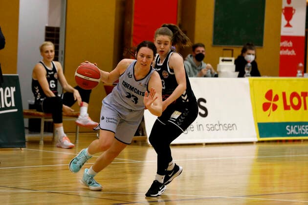 05.01.2022, Damen Basketball, DBBL Pokal, Viertelfinal, Saison 2021 2022, Damen, Chemcats Chemnitz - Rheinland Lions Courtney Michele Strait, ChemCats Chemnitz Chemnitz Sporthalle am Schlossteich Sachsen Germany