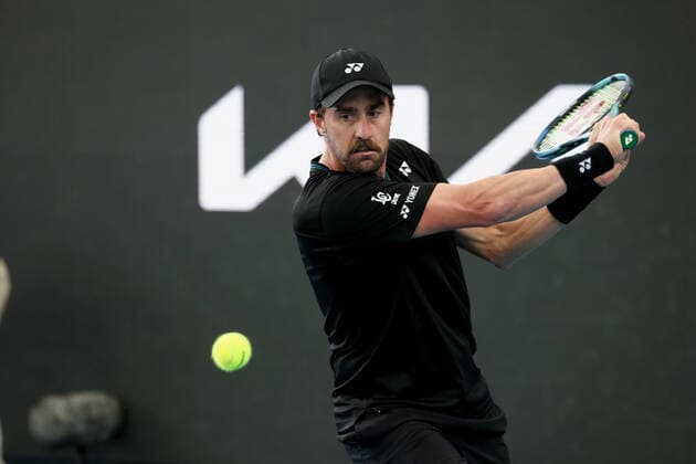 ADELAIDE, AUSTRALIA - JANUARY 06: Steve Johnson of United States hits a backhand during the ATP singles match between Karen Khachanov of Russia and Steve Johnson of United States on day four of the Adelaide International tennis tournament at Memorial Drive on January 06, 2022 in Adelaide, Australia. (Photo by Peter Mundy Speed Media Icon Sportswire) TENNIS: JAN 06 Adelaide International Icon220106170