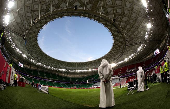 FIFA FuÃŸball WM 2022, SportstÃ¤tten, Al-Thumama Stadion General view of spectators wearing Emirati attire inside the Al Thumama Stadium in Al Thumama, Qatar, taken during the FIFA Arab Cup in the build up to the 2022 FIFA World Cup, WM, Weltmeisterschaft, Fussball Photo by 06 12 2021  Copyright: xx