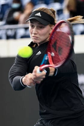 ADELAIDE, AUSTRALIA - JANUARY 07: Elena Rybakina of Kazakhstan hits a backhand during the WTA, Tennis Damen singles match between Elena Rybakina of Kazakhstan and Shelby Rogers of United States on day five of the Adelaide International tennis tournament at Memorial Drive on January 07, 2022 in Adelaide, Australia. (Photo by Peter Mundy Speed Media Icon Sportswire) TENNIS: JAN 07 Adelaide International Icon220107081