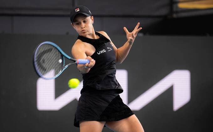 Mandatory Credit: Photo by Rob Prange Shutterstock (12683874bp) Ashleigh Barty of Australia in action during the quarterfinal at the 2022 Adelaide International WTA, Tennis Damen 500 tennis tournament Adelaide International, Tennis, Memorial Drive Tennis Centre, Adelaide, Australia - 07 Jan 2022 Adelaide International, Tennis, Memorial Drive Tennis Centre, Adelaide, Australia - 07 Jan 2022  Copyright: xRobxPrange Shutterstockx 12683874bp