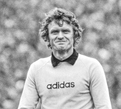 Aus 1. Bundesliga BL Eintracht Braunscheig - Bayern München 3:1 am 05.10.1974 im Eintracht Stadion. Im Foto: Bayern TW Sepp Maier *** From 1 Bundesliga BL Eintracht Braunscheig Bayern Munich 3 1 on 05 10 1974 in Eintracht stadium In photo Bayern TW Sepp Maier