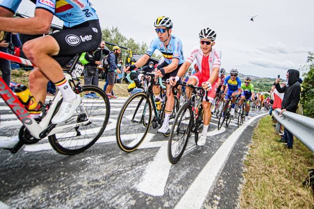 VAN AERT Wout: UCI Road cycling, Rad, Radsport, Strasse World Championships 2020 VAN AERT Wout ( BEL ) Belgium Querformat - quer - horizontal - Landscape - Event Veranstaltung: UCI Road Cycling World Championships - Category Kategorie: Cycling - Road Cycling - Elite Men - Location Ort: Europe Italy - Emilia-Romagna - Start & Finish: Imola - Road Race ( RR ) - Distance: 258,2 km - Date Datum: 27.09.2020 Sunday -