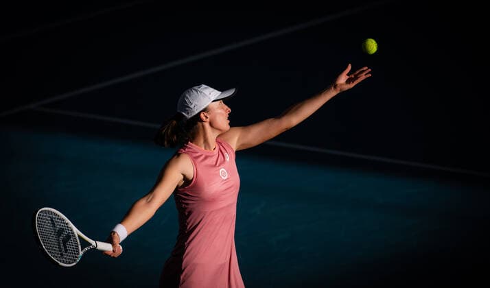 Mandatory Credit: Photo by Rob Prange Shutterstock (12683875bj) Iga Swiatek of Poland in action during the semi-final of the 2022 Adelaide International WTA, Tennis Damen 500 tennis tournament Adelaide International, Tennis, Memorial Drive Tennis Centre, Adelaide, Australia - 08 Jan 2022 Adelaide International, Tennis, Memorial Drive Tennis Centre, Adelaide, Australia - 08 Jan 2022  Copyright: xRobxPrange Shutterstockx 12683875bj