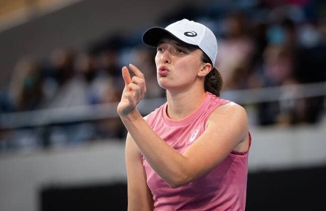 Mandatory Credit: Photo by Rob Prange Shutterstock (12683875ca) Iga Swiatek of Poland in action during the semi-final of the 2022 Adelaide International WTA, Tennis Damen 500 tennis tournament Adelaide International, Tennis, Memorial Drive Tennis Centre, Adelaide, Australia - 08 Jan 2022 Adelaide International, Tennis, Memorial Drive Tennis Centre, Adelaide, Australia - 08 Jan 2022  Copyright: xRobxPrange Shutterstockx 12683875ca