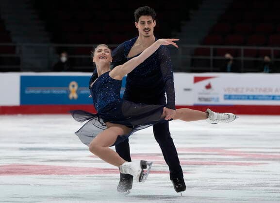 January 8, 2022, Ottawa, ON, Canada: Piper Gilles and Paul Poirier perform their routine during the senior dance free program at the National Skating Championships, in Ottawa, Saturday, Jan. 8, 2022. Piper Gilles Paul Poirier  - ZUMAc35_ 20220108_zaf_c35_054 Copyright: xAdrianxWyldx
