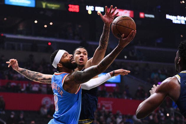 LOS ANGELES, CA - JANUARY 08: Los Angeles Clippers Forward Marcus Morris Sr. (8) drives to the basket during a NBA, Basketball Herren, USA game between the Memphis Grizzlies and the Los Angeles Clippers on January 8, 2022 at Crypto.com Arena in Los Angeles, CA. (Photo by Brian Rothmuller Icon Sportswire) NBA: JAN 08 Grizzlies at Clippers Icon220108006