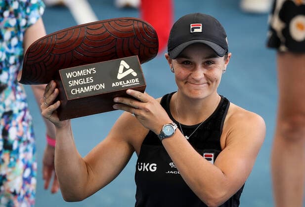 TENNIS ADELAIDE INTERNATIONAL, Ash Barty of Australia celebrates victory with the trophy during her match against Elena Rybakina of Kazakhstan in the Final of the the Adelaide International Tennis Tournament, at Memorial Drive, in Adelaide, Sunday, January 9, 2022. ( NO ARCHIVING, EDITORIAL USE ONLY, NO USE IN BOOKS WITHOUT CONSENT ADELAIDE SA AUSTRALIA  Copyright: xMATTxTURNERx 20220109001611961886