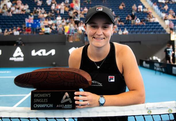 Mandatory Credit: Photo by Rob Prange Shutterstock (12683876aa) Ashleigh Barty of Australia with the champions trophy after the final of the 2022 Adelaide International WTA, Tennis Damen 500 tennis tournament Adelaide International, Tennis, Memorial Drive Tennis Centre, Adelaide, Australia - 09 Jan 2022 Adelaide International, Tennis, Memorial Drive Tennis Centre, Adelaide, Australia - 09 Jan 2022  Copyright: xRobxPrange Shutterstockx 12683876aa