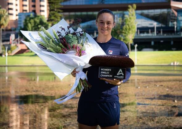 Mandatory Credit: Photo by Rob Prange Shutterstock (12683876ag) Ashleigh Barty of Australia poses with her champions trophy after the final of the 2022 Adelaide International WTA, Tennis Damen 500 tennis tournament Adelaide International, Tennis, Memorial Drive Tennis Centre, Adelaide, Australia - 09 Jan 2022 Adelaide International, Tennis, Memorial Drive Tennis Centre, Adelaide, Australia - 09 Jan 2022  Copyright: xRobxPrange Shutterstockx 12683876ag