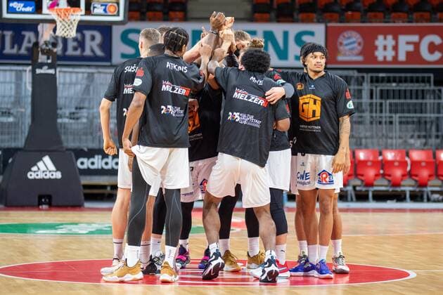 Team Chemnitz Niners schwoeren sich ein, FC Bayern Basketball vs. Chemnitz Niners, easyCredit BBL, 09.01.2022 Muenchen Bayern Deutschland