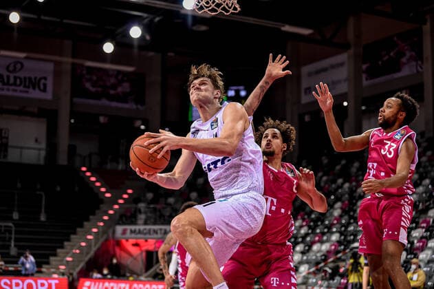 easyCredit BBL, Telekom Baskets Bonn vs. Hamburg Towers, 09.01.2022 +, easyCredit BBL, Telekom Baskets Bonn vs. Hamburg Towers am 09.01.2022 im Telekom Dome Bonn, Bonn (Nordrhein-Westfalen) Copyright: xBEAUTIFULxSPORTS Mueller-Laschetx