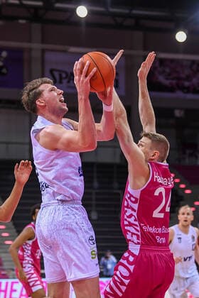easyCredit BBL, Telekom Baskets Bonn vs. Hamburg Towers, 09.01.2022 +, easyCredit BBL, Telekom Baskets Bonn vs. Hamburg Towers am 09.01.2022 im Telekom Dome Bonn, Bonn (Nordrhein-Westfalen) Copyright: xBEAUTIFULxSPORTS Mueller-Laschetx