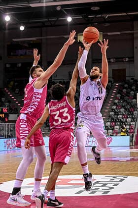 easyCredit BBL, Telekom Baskets Bonn vs. Hamburg Towers, 09.01.2022 Ray McCallum (Hamburg Towers 10), easyCredit BBL, Telekom Baskets Bonn vs. Hamburg Towers am 09.01.2022 im Telekom Dome Bonn, Bonn (Nordrhein-Westfalen) Copyright: xBEAUTIFULxSPORTS Mueller-Laschetx