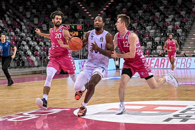 easyCredit BBL, Telekom Baskets Bonn vs. Hamburg Towers, 09.01.2022 Zachary Brown (Hamburg Towers 1), easyCredit BBL, Telekom Baskets Bonn vs. Hamburg Towers am 09.01.2022 im Telekom Dome Bonn, Bonn (Nordrhein-Westfalen) Copyright: xBEAUTIFULxSPORTS Mueller-Laschetx