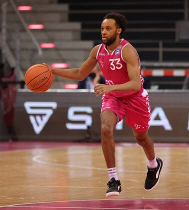 Bonn, Deutschland, 09.01.2022, Telekom Dome, Basketball, BBL, 16. Spieltag, Telekom Baskets Bonn vs Hamburg Towers: Parker Jackson-Cartwright (Bonn)