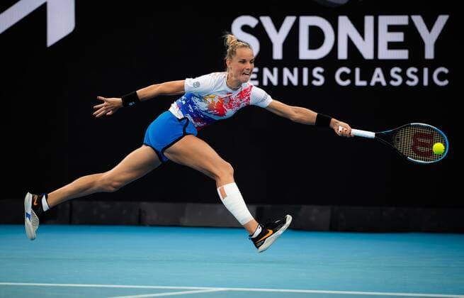 Mandatory Credit: Photo by Rob Prange Shutterstock (12750051bc) Arantxa Rus of the Netherlands in action during the first round of the 2022 Sydney Tennis Classic WTA, Tennis Damen 500 tennis tournament 2022 Sydney Tennis Classic Day 1 - 10 Jan 2022 2022 Sydney Tennis Classic Day 1 - 10 Jan 2022  Copyright: xRobxPrange Shutterstockx 12750051bc
