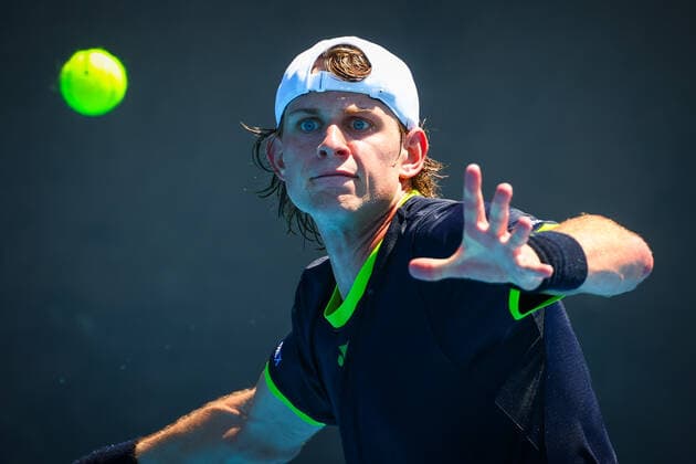 Sport Bilder des Tages Belgian Zizou Bergs pictured in action during a first round game of the men s qualifications between Belgian Zizou Bergs ATP, Tennis Herren 192) and Ukraine s Sachko (ATP 244) ahead of the Australian Open tennis Grand Slam, Monday 10 January 2022 in Melbourne Park, Melbourne, Australia. Bergs had to abandon injured in the third set. The 2022 edition of the Australian Grand Slam takes place in the ongoing pandemy. PATRICKxHAMILTON  x3169948x
