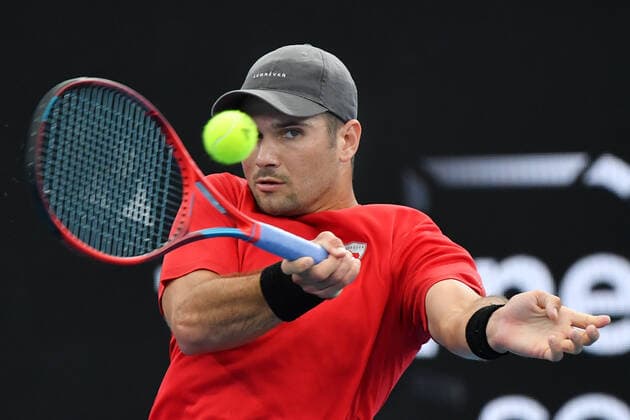 SYDNEY TENNIS CLASSIC, Marcos Giron of the USA in action during his match against Jordan Thompson of Australia on Day 1 of the Sydney Tennis Classic at Sydney Olympic Park in Sydney, Monday, January 10, 2022. ( NO ARCHIVING, EDITORIAL USE ONLY, NO USE IN BOOKS WITHOUT CONSENT SYDNEY NSW AUSTRALIA  Copyright: xDEANxLEWINSx 20220110001612245750
