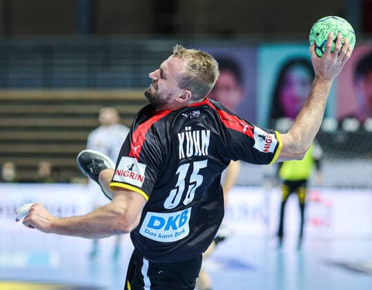 Handball - Länderspiel - Deutschland - Frankreich - 09.01.22, Julius Kühn Kuehn (GER), -