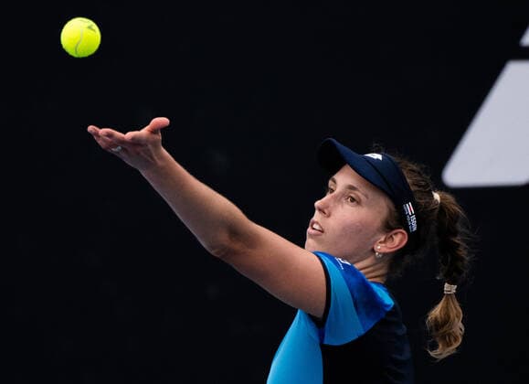 SYDNEY TENNIS CLASSIC, Elise Mertens of Belgium in action during her First Round match against Fiona Ferro of France on Day 2 of the Sydney Tennis Classic at Sydney Olympic Park, in Sydney, Tuesday, January 11, 2022. ( NO ARCHIVING, EDITORIAL USE ONLY, NO USE IN BOOKS WITHOUT CONSENT SYDNEY NSW AUSTRALIA  Copyright: xJAMESxGOURLEYx 20220111001612486530
