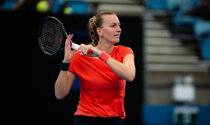 January 10, 2022, SYDNEY, AUSTRALIA: Petra Kvitova of the Czech Republic in action during the first round of the 2022 Sydney Tennis Classic WTA, Tennis Damen 500 tennis tournament against Arantxa Rus of the Netherlands SYDNEY AUSTRALIA - ZUMAa181 20220110_zaa_a181_040 Copyright: xRobxPrangex