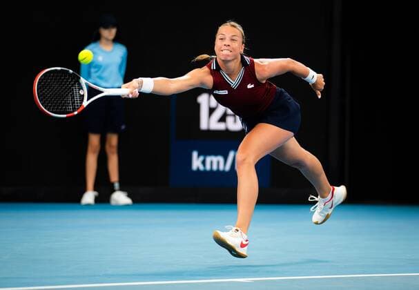 Mandatory Credit: Photo by Rob Prange Shutterstock (12751288g) Anett Kontaveit of Estonia in action during the quarter-final of the 2022 Sydney Tennis Classic WTA, Tennis Damen 500 tennis tournament Sydney Tennis Classic, Day 4, Tennis, Olympic Park, Sydney, Australia - 13 Jan 2022 Sydney Tennis Classic, Day 4, Tennis, Olympic Park, Sydney, Australia - 13 Jan 2022  Copyright: xRobxPrange Shutterstockx 12751288g