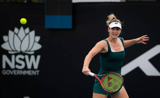 Mandatory Credit: Photo by Rob Prange Shutterstock (12751288bt) Gabriela Dabrowski of Canada playing doubles at the 2022 Sydney Tennis Classic WTA, Tennis Damen 500 tennis tournament Sydney Tennis Classic, Day 4, Tennis, Olympic Park, Sydney, Australia - 13 Jan 2022 Sydney Tennis Classic, Day 4, Tennis, Olympic Park, Sydney, Australia - 13 Jan 2022  Copyright: xRobxPrange Shutterstockx 12751288bt