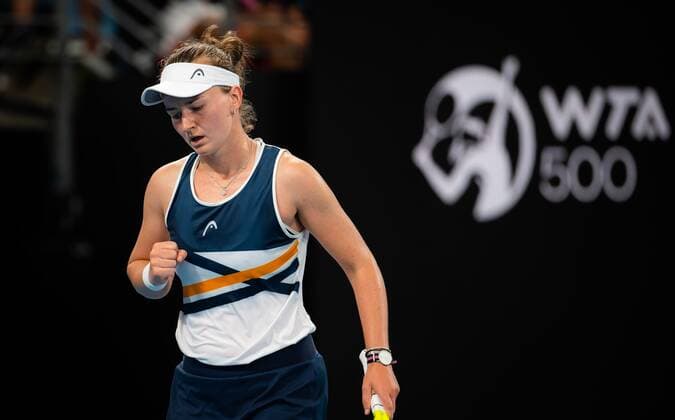 Mandatory Credit: Photo by Rob Prange Shutterstock (12751288bv) Barbora Krejcikova of the Czech Republic in action during the quarter-final of the 2022 Sydney Tennis Classic WTA, Tennis Damen 500 tennis tournament Sydney Tennis Classic, Day 4, Tennis, Olympic Park, Sydney, Australia - 13 Jan 2022 Sydney Tennis Classic, Day 4, Tennis, Olympic Park, Sydney, Australia - 13 Jan 2022  Copyright: xRobxPrange Shutterstockx 12751288bv