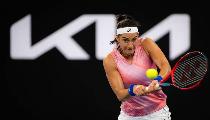 Mandatory Credit: Photo by Rob Prange Shutterstock (12751288bx) Caroline Garcia of France in action during the quarter-final of the 2022 Sydney Tennis Classic WTA, Tennis Damen 500 tennis tournament Sydney Tennis Classic, Day 4, Tennis, Olympic Park, Sydney, Australia - 13 Jan 2022 Sydney Tennis Classic, Day 4, Tennis, Olympic Park, Sydney, Australia - 13 Jan 2022  Copyright: xRobxPrange Shutterstockx 12751288bx