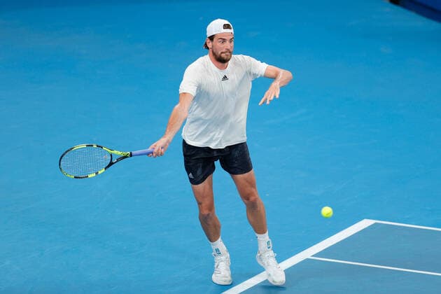Tennis, ATP-Turnier in Sydney Maxime Cressy of USA plays a forehand against Dusan Lajovic of Serbia in the Quarter Final during the Sydney Tennis Classic 2022 at Sydney Olympic Park Tennis Centre, Sydney, Australia on 13 January 2022. Copyright: xPeterxDovganx 30470441