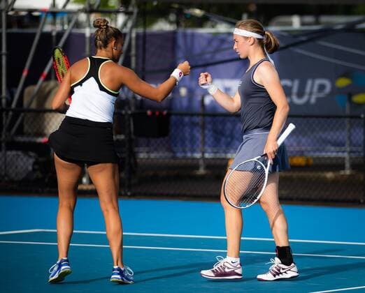Mandatory Credit: Photo by Rob Prange Shutterstock (12751288cr) Vivian Heisen of Germany & Panna Udvardy of Hungary playing doubles at the 2022 Sydney Tennis Classic WTA, Tennis Damen 500 tennis tournament Sydney Tennis Classic, Day 4, Tennis, Olympic Park, Sydney, Australia - 13 Jan 2022 Sydney Tennis Classic, Day 4, Tennis, Olympic Park, Sydney, Australia - 13 Jan 2022  Copyright: xRobxPrange Shutterstockx 12751288cr