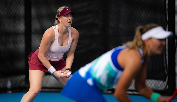 Mandatory Credit: Photo by Rob Prange Shutterstock (12751288ck) Nicole Melichar-Martinez of the United States & Alexa Guarachi of Chile playing doubles at the 2022 Sydney Tennis Classic WTA, Tennis Damen 500 tennis tournament Sydney Tennis Classic, Day 4, Tennis, Olympic Park, Sydney, Australia - 13 Jan 2022 Sydney Tennis Classic, Day 4, Tennis, Olympic Park, Sydney, Australia - 13 Jan 2022  Copyright: xRobxPrange Shutterstockx 12751288ck
