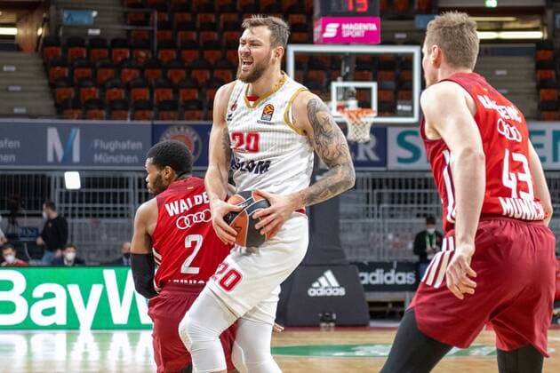 Corey Walden 2 (FC Bayern), Donatas Motiejunas 20 (AS Monaco Basket), FC Bayern Basketball vs. AS Monaco Basket, Euroleague, 13.01.2022 Muenchen Bayern Deutschland