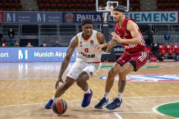 Dwayne Bacon 8 (AS Monaco Basket), Nick Weiler-Babb 0 (FC Bayern), FC Bayern Basketball vs. AS Monaco Basket, Euroleague, 13.01.2022 Muenchen Bayern Deutschland