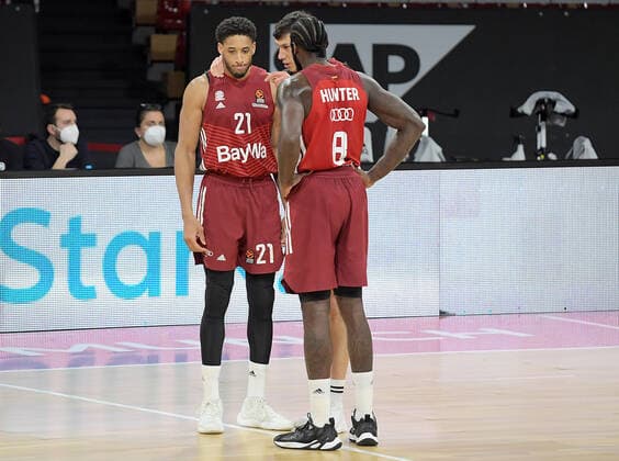 13.01.2022, xemx, Basketball Euroleague, FC Bayern Muenchen - AS Monaco emspor, v.l. Augustine Rubit (FC Bayern Basketball), Vladimir Lucic (FC Bayern Basketball), Othello Hunter (FC Bayern Basketball) Muenchen