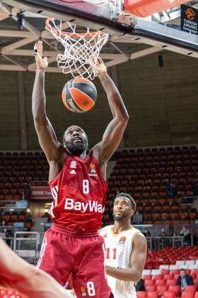 Othello Hunter 8 (FC Bayern), dunk, FC Bayern Basketball vs. AS Monaco Basket, Euroleague, 13.01.2022 Muenchen Bayern Deutschland