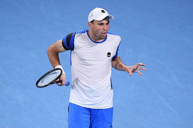 SYDNEY TENNIS CLASSIC, Aslan Karatsev of Russia reacts during his semi final match against Daniel Evans of Great Britain on Day 5 of the Sydney Tennis Classic at Sydney Olympic Park in Sydney, Friday, January 14, 2022. ( NO ARCHIVING, EDITORIAL USE ONLY, NO USE IN BOOKS WITHOUT CONSENT SYDNEY NSW AUSTRALIA  Copyright: xDANxHIMBRECHTSx 20220114001613335108