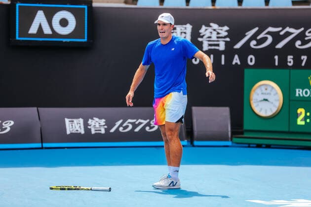 January 14, 2022: Ernesto Escobedo of USA during his match against Mikhail Kukushkin of Kazakhstan on day 5 of 2022 Australian Open Qualifying at Melbourne Park on January 14, 2022 in Melbourne, Australia. - ZUMAp121 20220114_zsp_p121_066 Copyright: xChrisxPutnamx