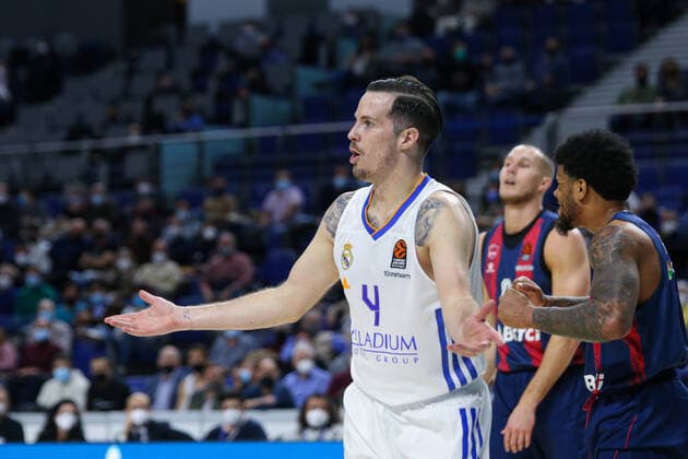 14th January 2021; Wizink Center; Madrid, Spain; Turkish Airlines Euroleague Basketball , Real Madrid versus Bitci Baskonia; Fabien Causeur (Real Madrid) surprised complaining about the lack Madrid Madrid Spain Basketball Copyright: xAlbaxPachecox xAgenciaxLOFx