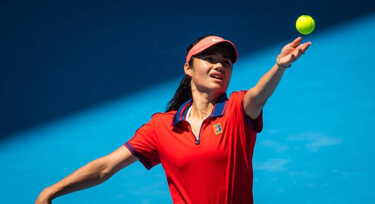 January 15, 2022, MELBOURNE, AUSTRALIA: Emma Raducanu of Great Britain during practice ahead of the 2022 Australian Open Grand Slam tennis tournament MELBOURNE AUSTRALIA - ZUMAa181 20220115_zaa_a181_067 Copyright: xRobxPrangex