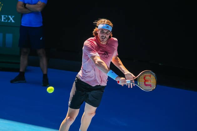January 15, 2022: Stefanos Tsitsipas practices ahead of the 2022 Australian Open at Melbourne Park on January 15, 2022 in Melbourne, Australia. - ZUMAp121 20220115_zsp_p121_002 Copyright: xChrisxPutnamx