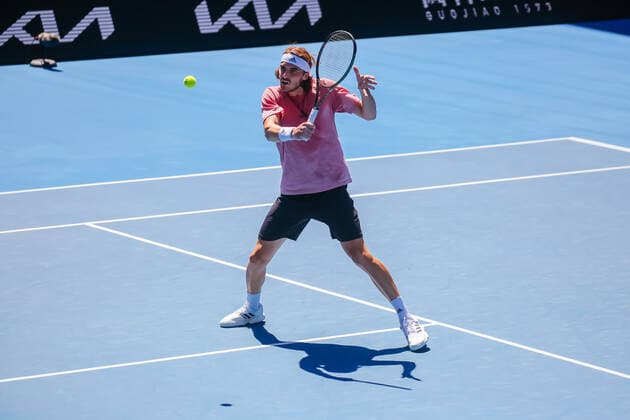 January 15, 2022: Stefanos Tsitsipas practices ahead of the 2022 Australian Open at Melbourne Park on January 15, 2022 in Melbourne, Australia. - ZUMAp121 20220115_zsp_p121_005 Copyright: xChrisxPutnamx