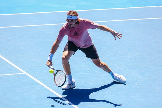 January 15, 2022: Stefanos Tsitsipas practices ahead of the 2022 Australian Open at Melbourne Park on January 15, 2022 in Melbourne, Australia. - ZUMAp121 20220115_zsp_p121_007 Copyright: xChrisxPutnamx
