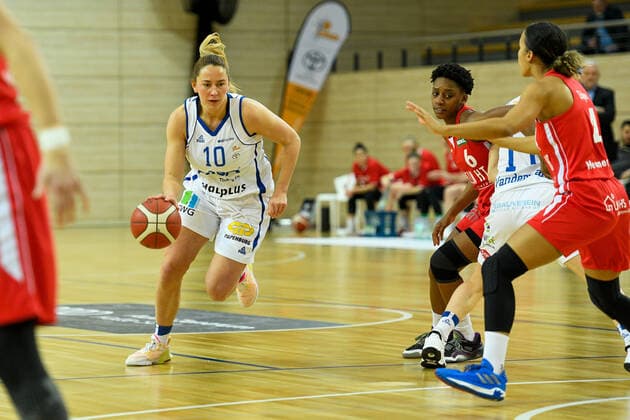 Basketball, DBBL, 1. BL, Damen, Gisa Lions SV Halle - Herner TC Halle, Deutschland 15. Januar 2022: 1.BBL - Damen - 2021 2022 - Gisa Lions SV Halle vs. Herne Barbora Kasparkova (Halle) SWH.arena Sachsen Anhalt Copyright: xFotostandx xxBallaschx