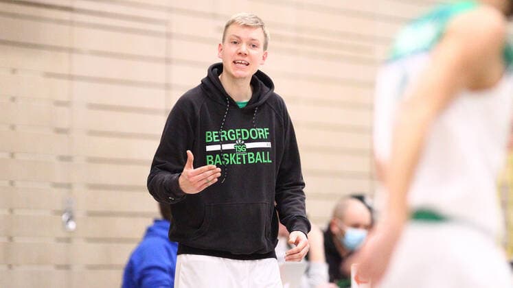 Basketball, 1. Regionalliga Nord, 16. Spieltag, TSG Bergedorf Stargazers - Rot-Weiss Cuxhaven Baskets (76:63), TSG-Trainer Björn Fock. Neuallermöhe Hamburg